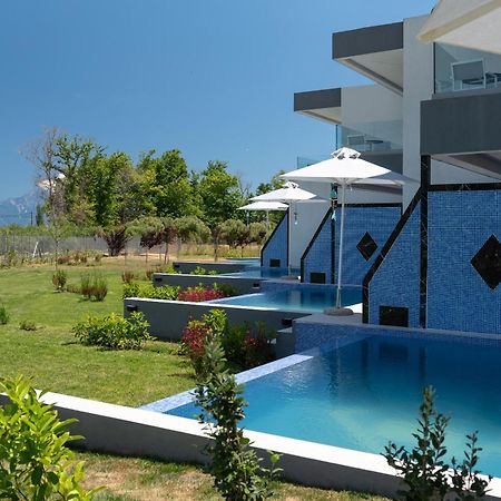 Elysium Villas Quartet ซาร์ตี ภายนอก รูปภาพ